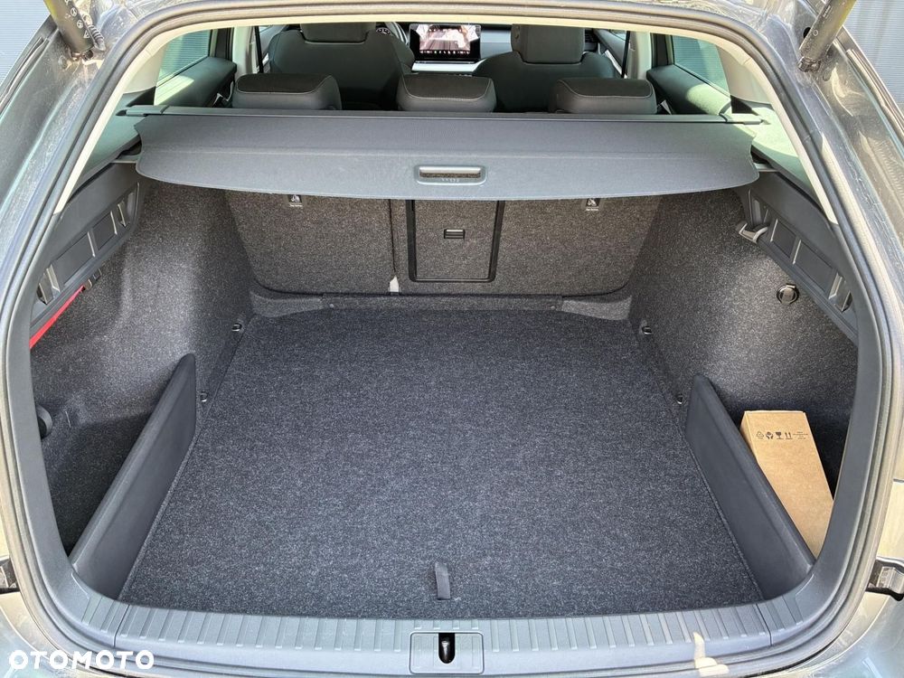 Skoda Octavia 1.5 TSI mHEV Selection DSG - 33