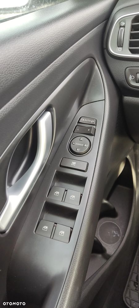 Hyundai i30 1.4 T-GDI Family+ - 21