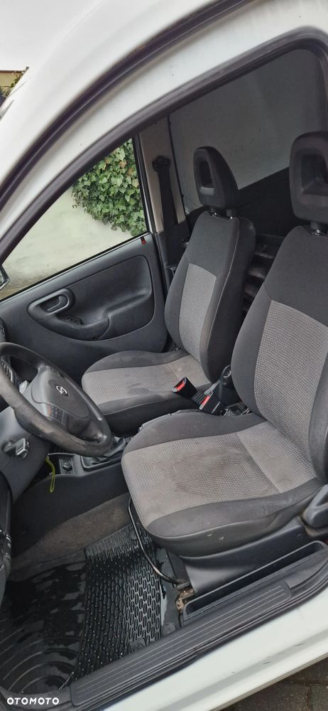 Opel Combo Tour Cosmo - 9