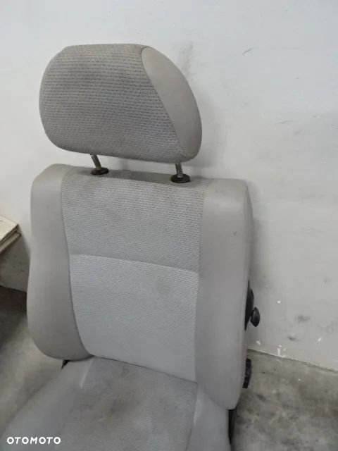 FOTEL LEWY PRZÓD SEAT INCA NR523 - 4