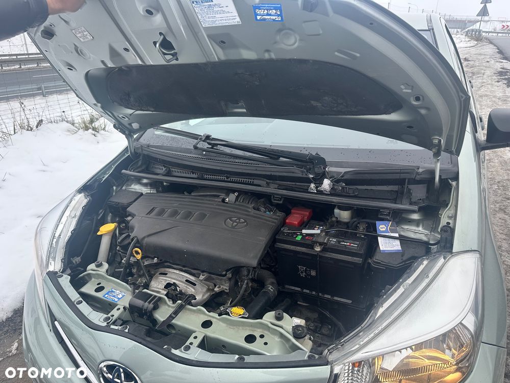 Toyota Yaris - 10