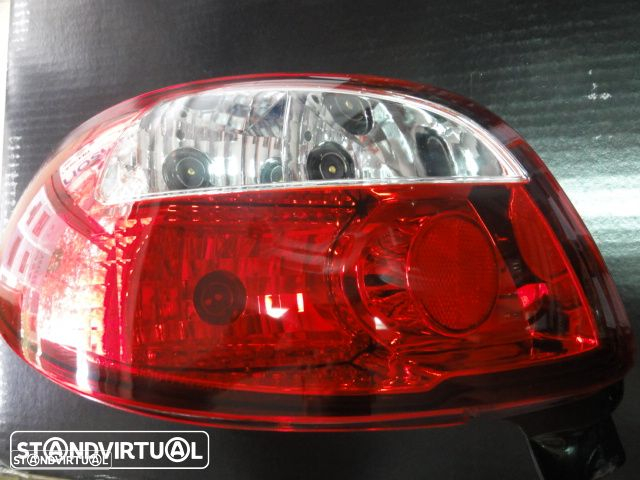 Farois / Farolins Peugeot 206 fundo vermelho cristal C/2 anos de garantia - 15