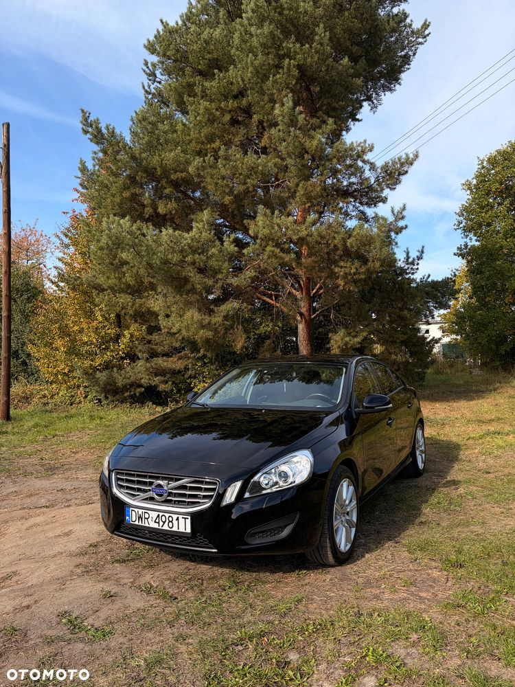 Volvo S60 2011 photo 2