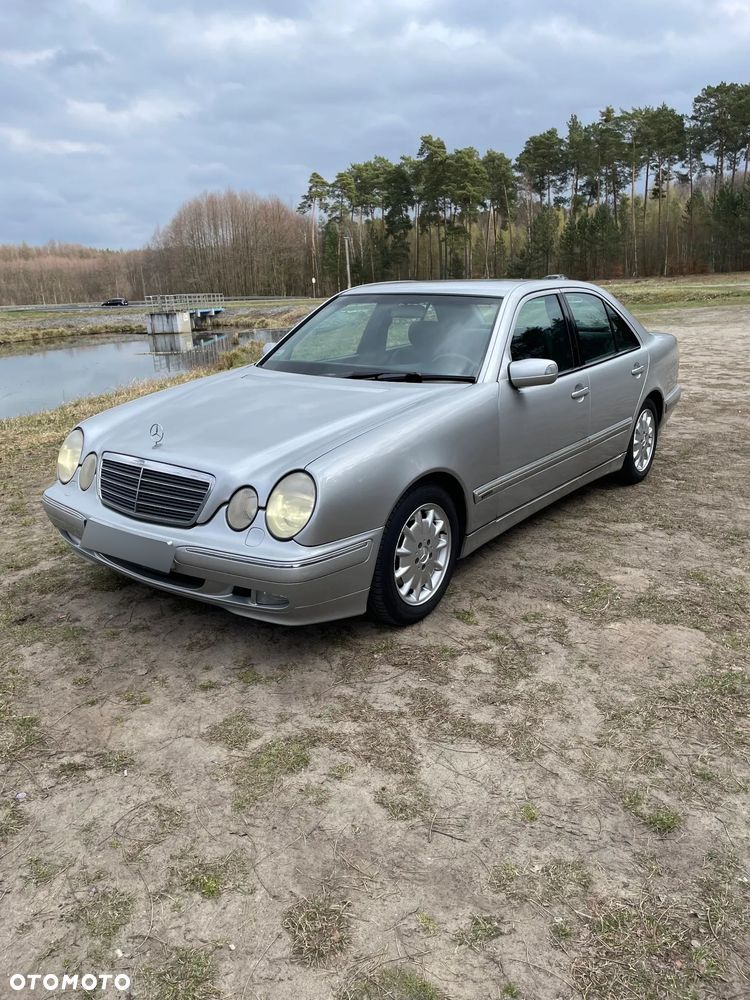 Mercedes-Benz Klasa E - 2