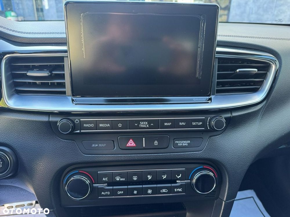 Kia Ceed - 14