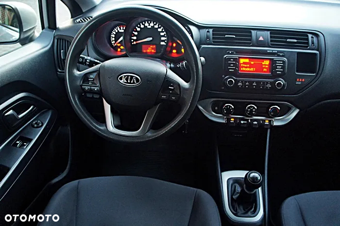 Kia Rio 1.2 Attract - 19
