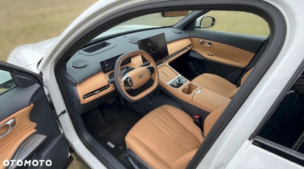 Geely Starray EM-i 1.5 PHEV Max - 12