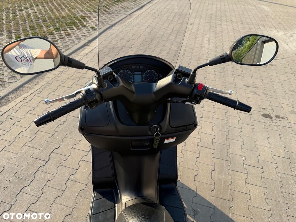 Suzuki Burgman - 10