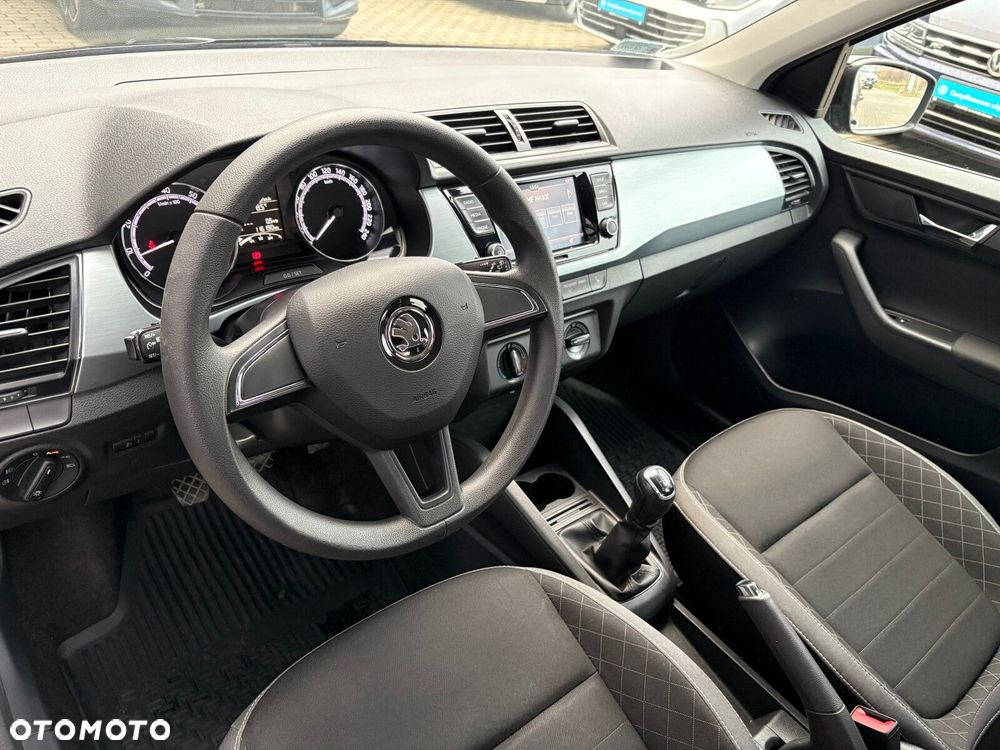 Skoda Fabia 1.0 Ambition - 11