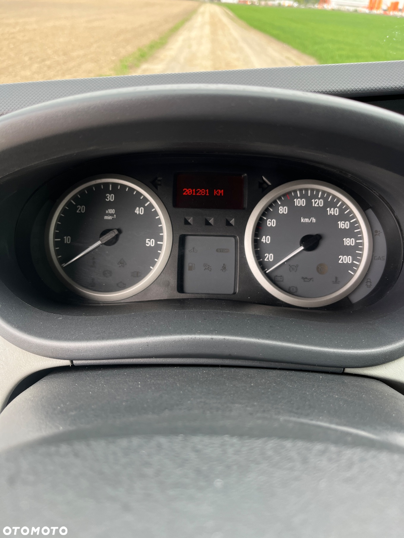Opel Vivaro - 22
