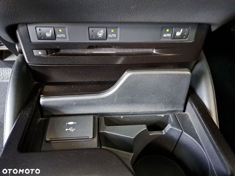 Lexus ES - 30
