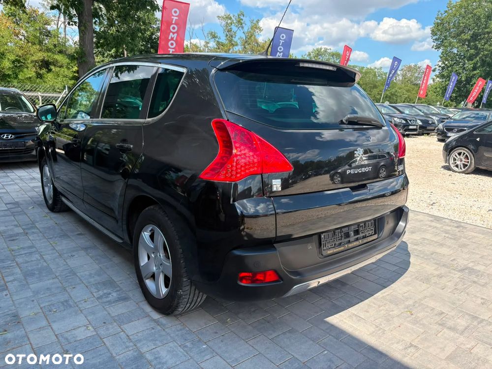 Peugeot 3008 Hybrid4 - 8