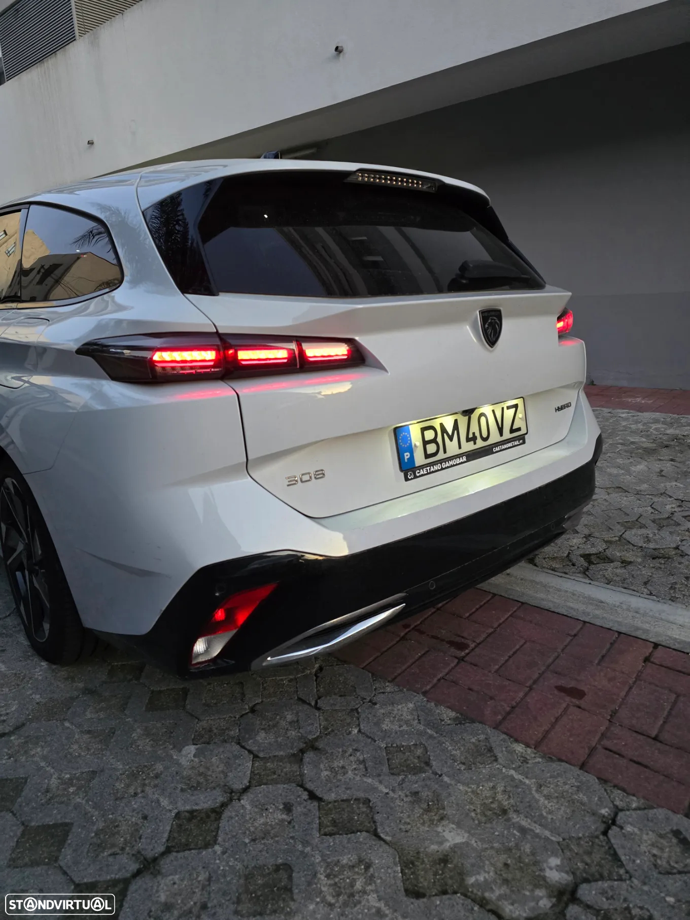 Peugeot 308 SW 1.6 Hybrid Allure Pack e-EAT8 - 35