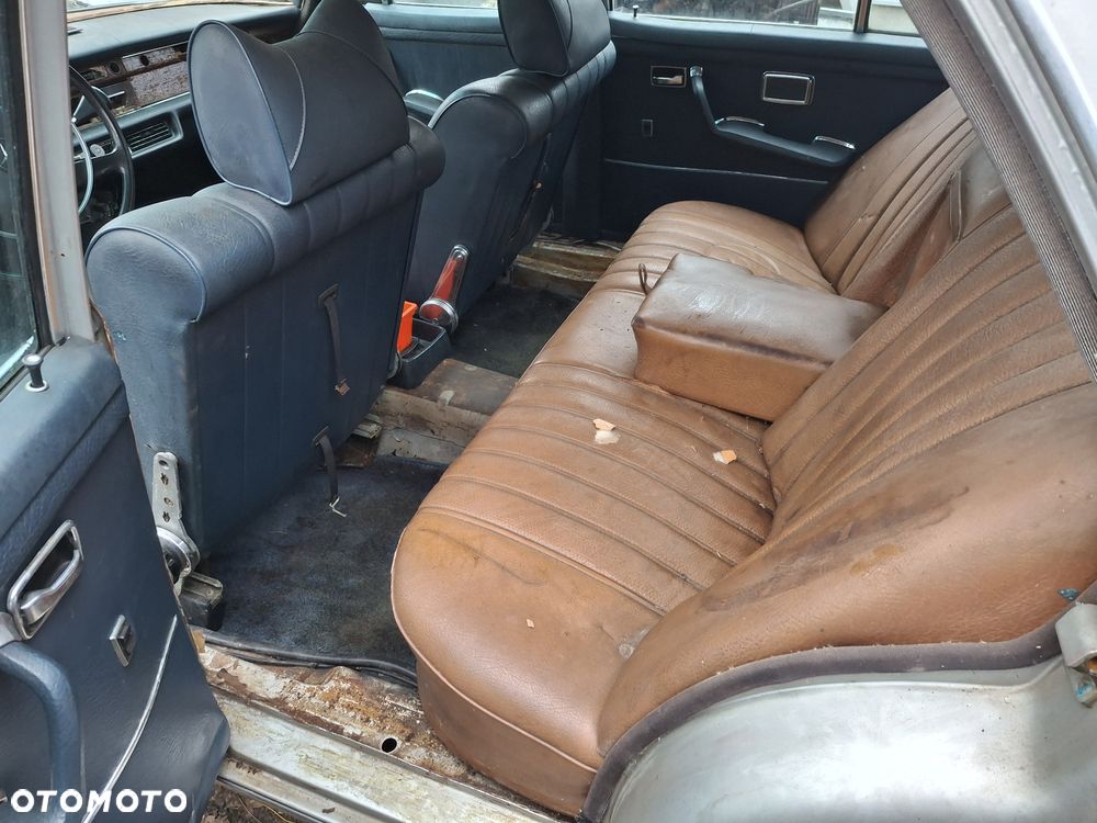 Mercedes-Benz 280 - 11