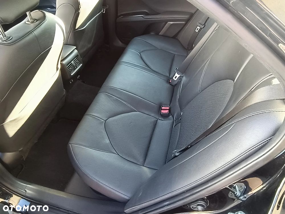 Toyota Camry 2.5 Hybrid Comfort CVT - 13