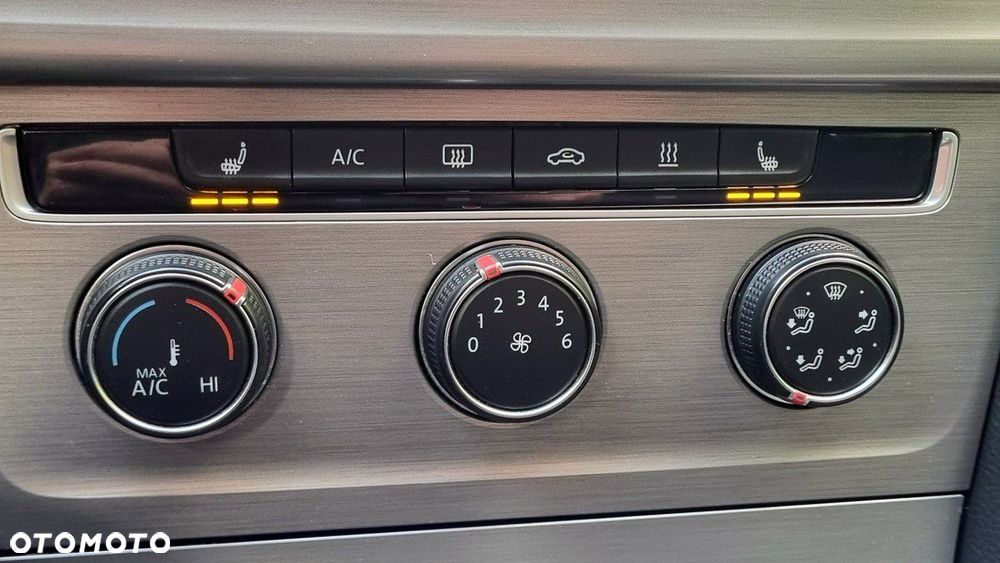 Volkswagen Golf - 17