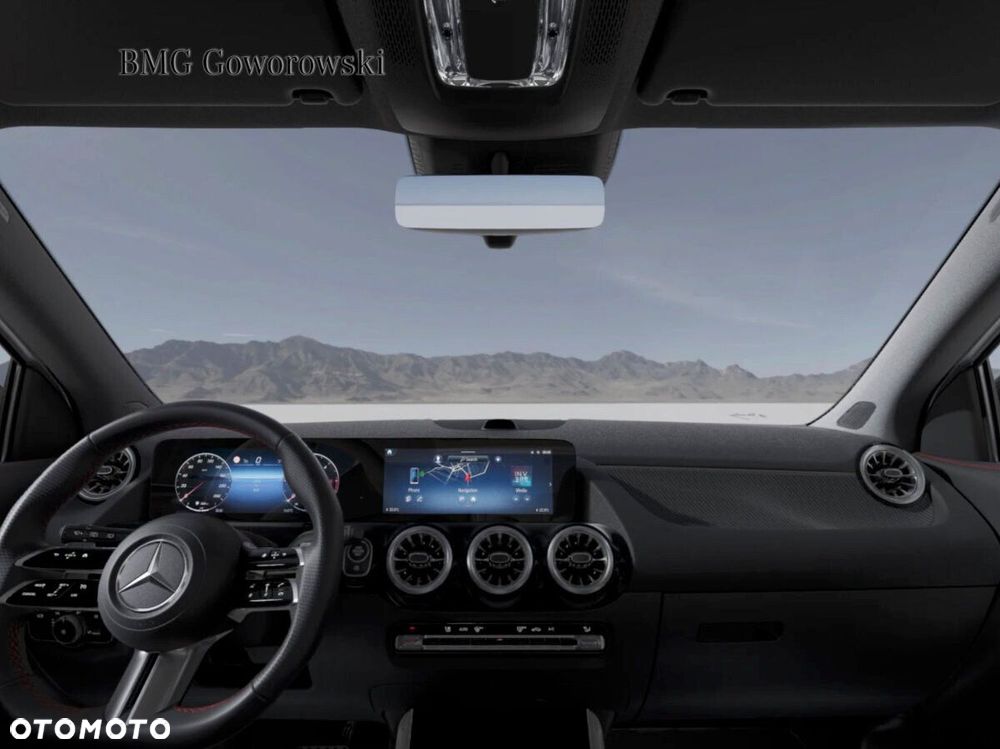 Mercedes-Benz GLA - 8