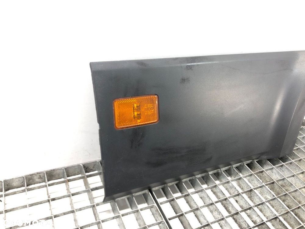 LISTWA BOCZNA PRAWA  MAN TGE Autobus 2017 - 2022 2.0 TDI 130 kW [177 KM] olej napędowy 2017 - 2022 - 2