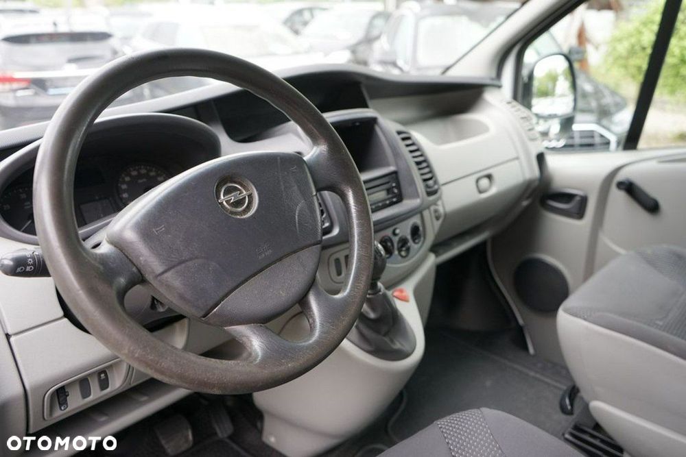 Opel Vivaro - 18