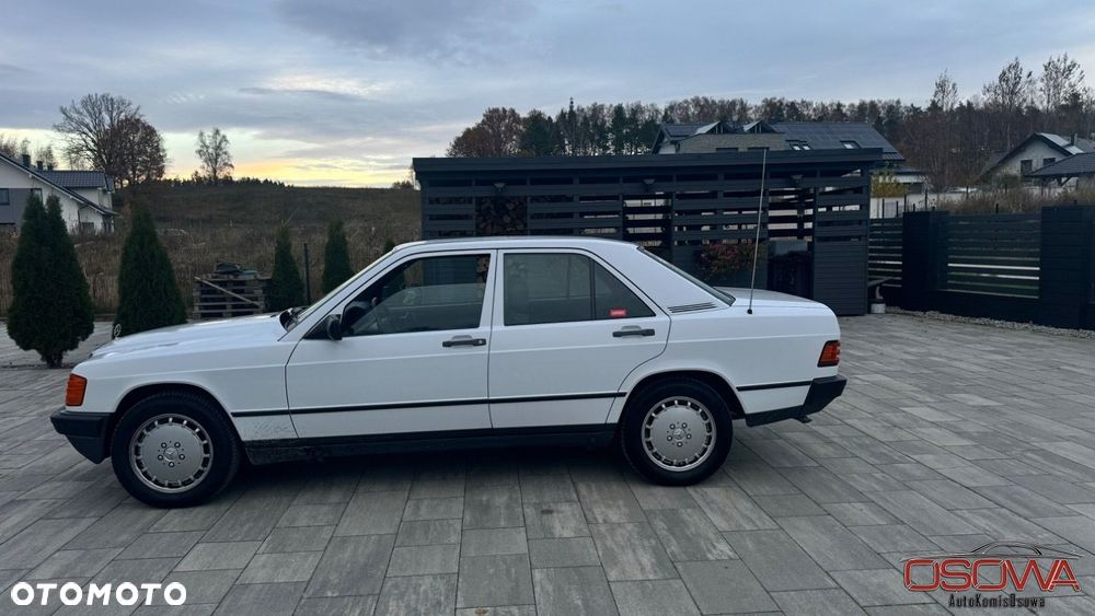 Mercedes-Benz W201 (190) - 21