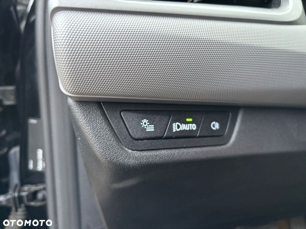 BMW Seria 2 218d Advantage sport - 22