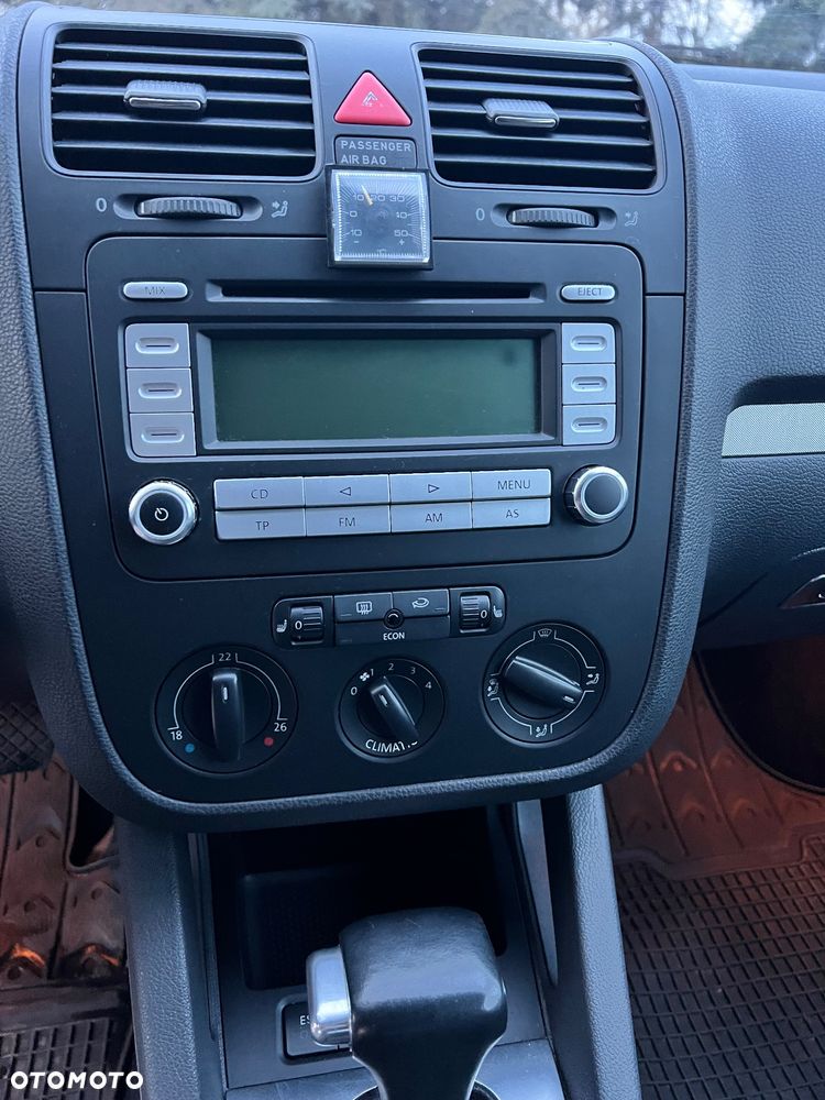 Volkswagen Golf 1.6 Comfortline Tiptr - 19