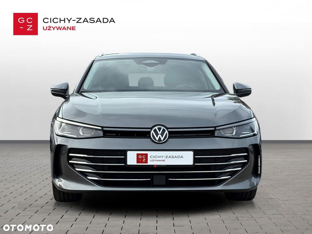 Volkswagen Passat Variant 2.0 TDI EVO Elegance DSG - 9