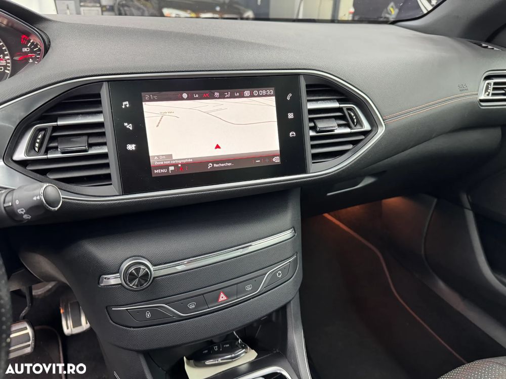Peugeot 308 PureTech 130 GPF EAT8 Stop & Start GT - 27