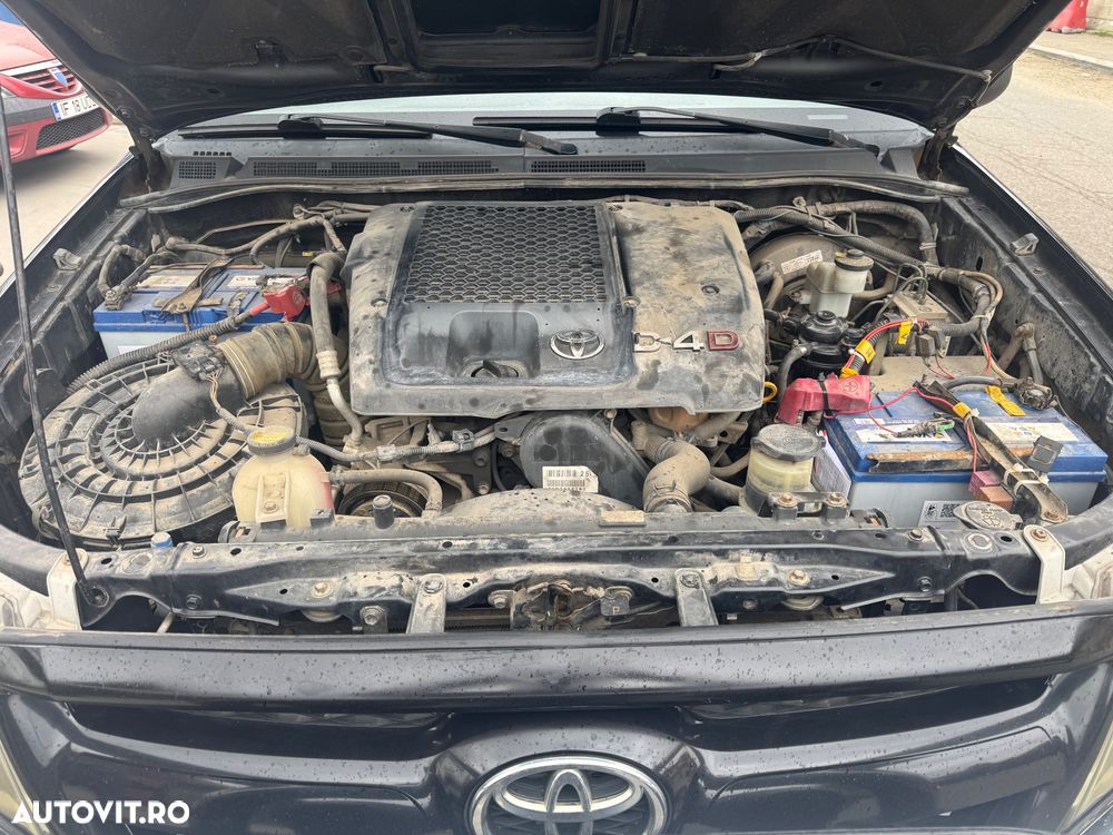 Toyota Hilux - 20