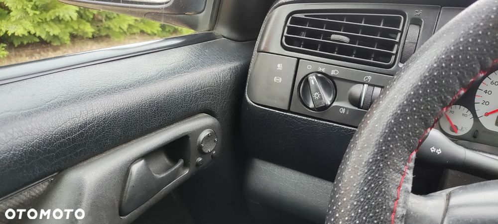 Volkswagen Golf - 10