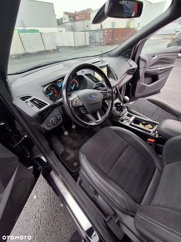 Ford Kuga 2.0 TDCi 4x4 ST-Line - 16