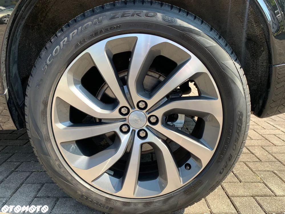 Land Rover Discovery Sport 2.0 D200 mHEV R-Dynamic SE - 24