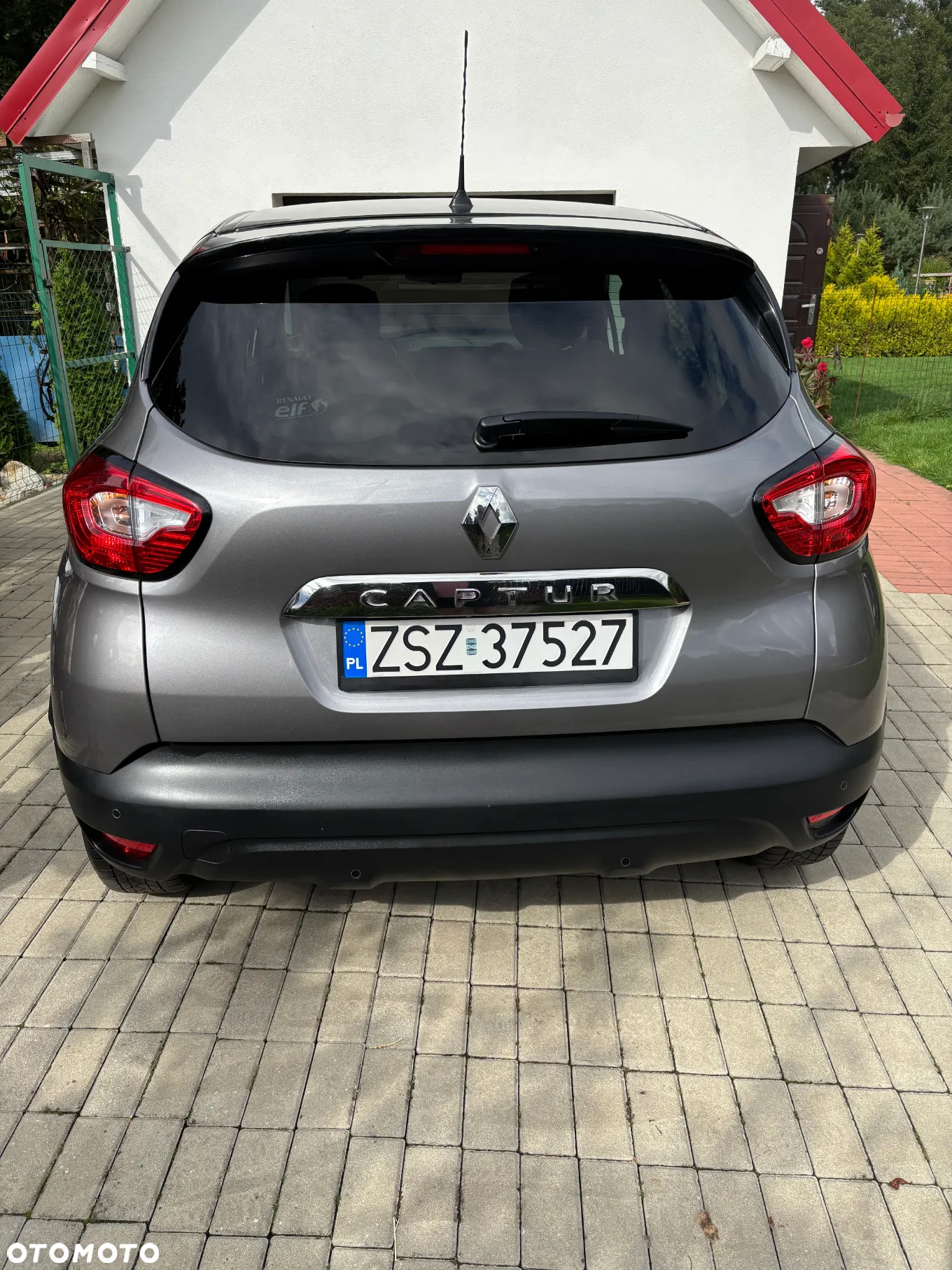 Renault Captur 1.2 TCe Helly Hansen EDC - 4