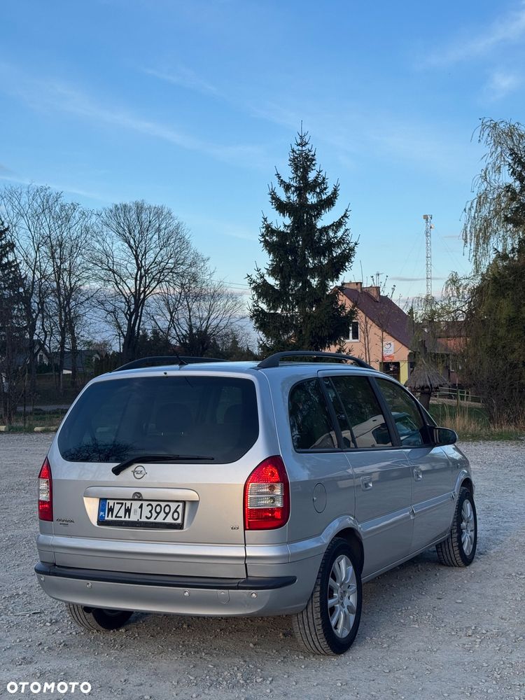 Opel Zafira 1.8 16V Elegance - 6