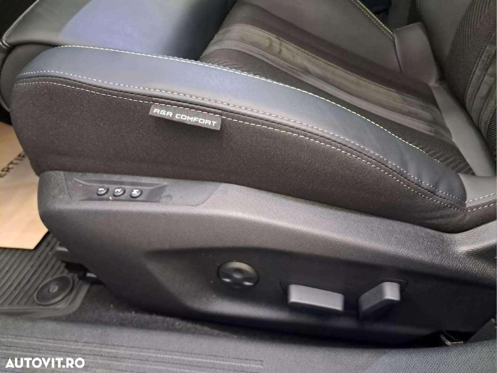 Peugeot 308 1.2L e-DCS6 MHEV GT - 16