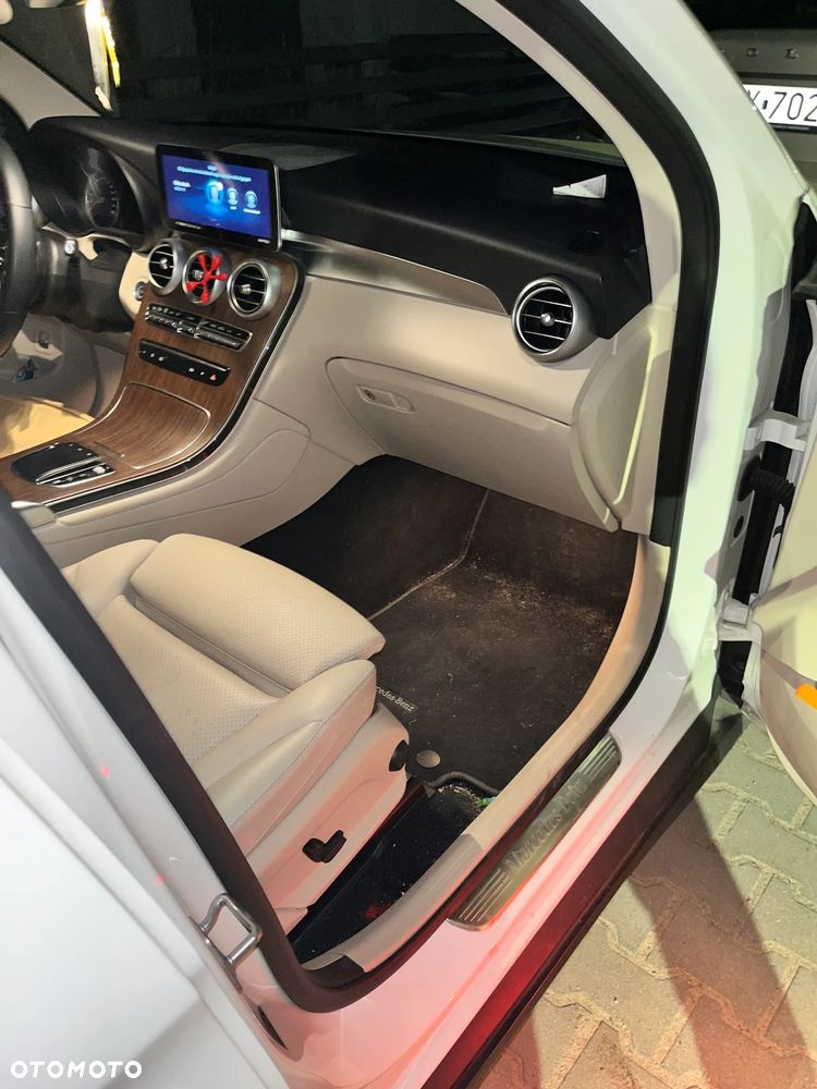 Mercedes-Benz GLC 200 d 4-Matic - 12