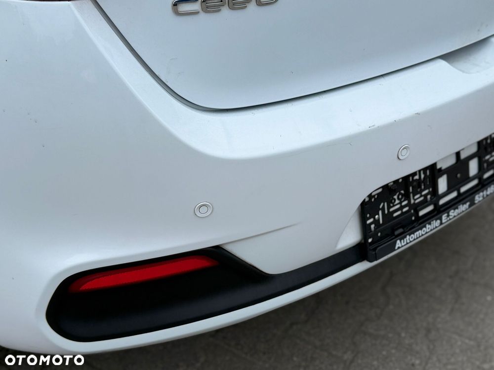 Kia Ceed - 3