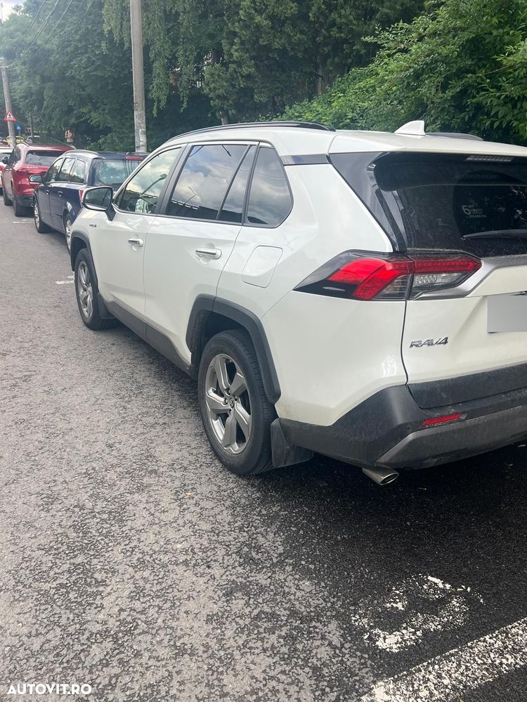 Toyota RAV4 - 5