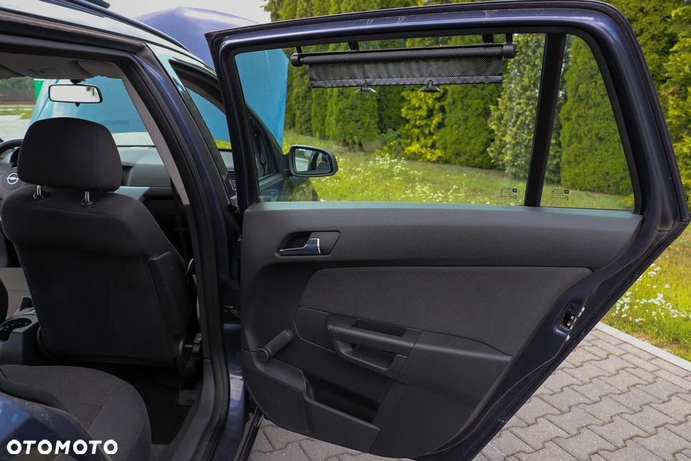 Opel Astra 1.6 Exklusiv - 21