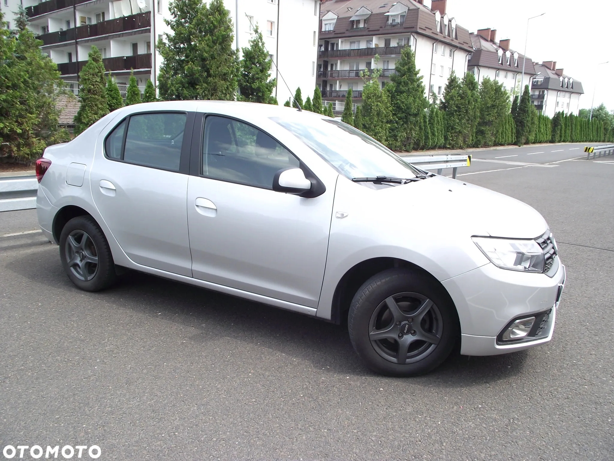 Dacia Logan 0.9 TCe Laureate S&S Easy-R - 5