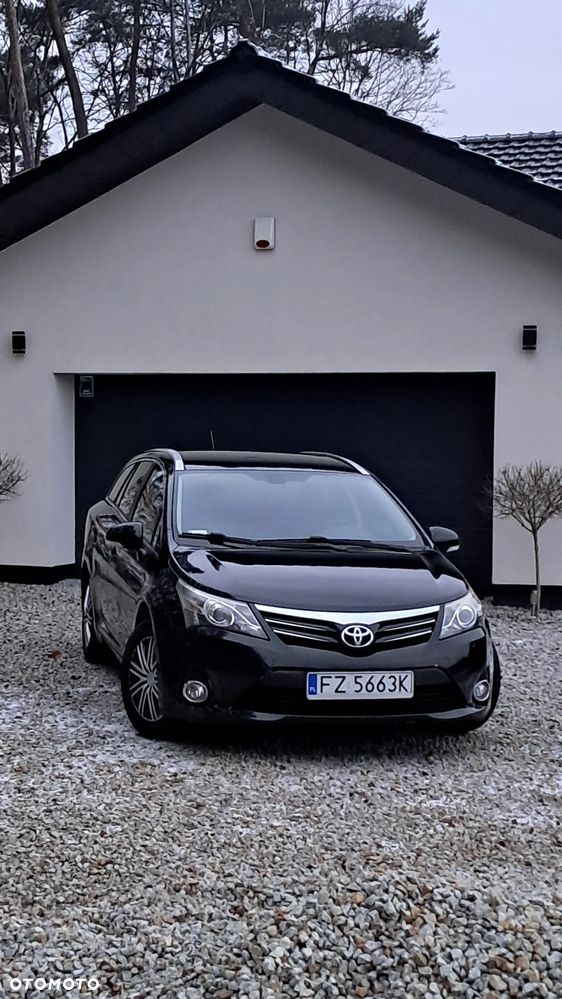 Toyota Avensis 1.8 Executive - 1