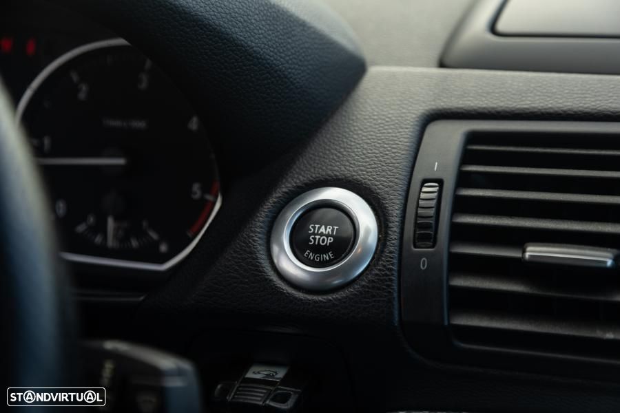 BMW 120 d Cabrio Limited Edition Lifestyle c/ M Sport Pack - 27