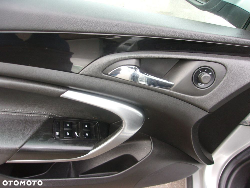 Opel Insignia 1.6 Turbo Cosmo - 13