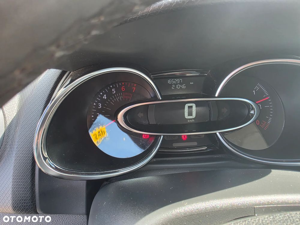 Renault Clio 1.2 16V Limited - 12