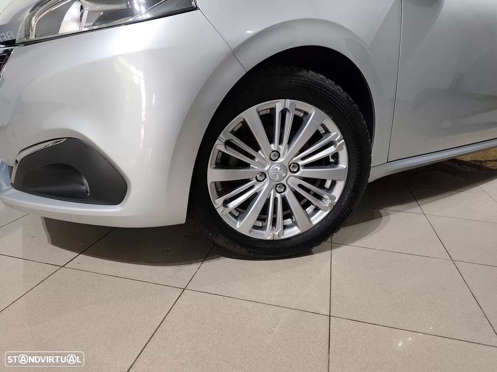 Peugeot 208 1.2 PureTech Allure - 3