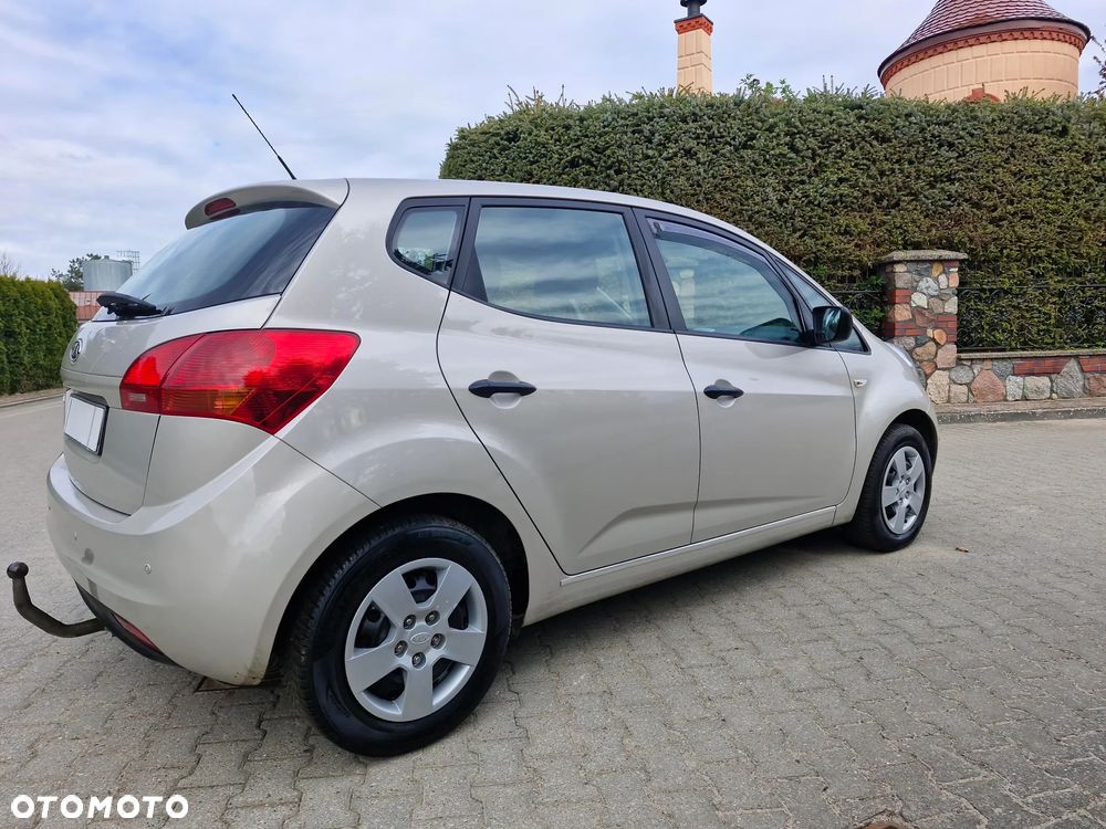 Kia Venga 1.4 CVVT Vision - 9