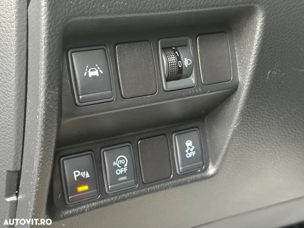 Nissan Qashqai 1.5 DCI Start/Stop N-Connecta - 10