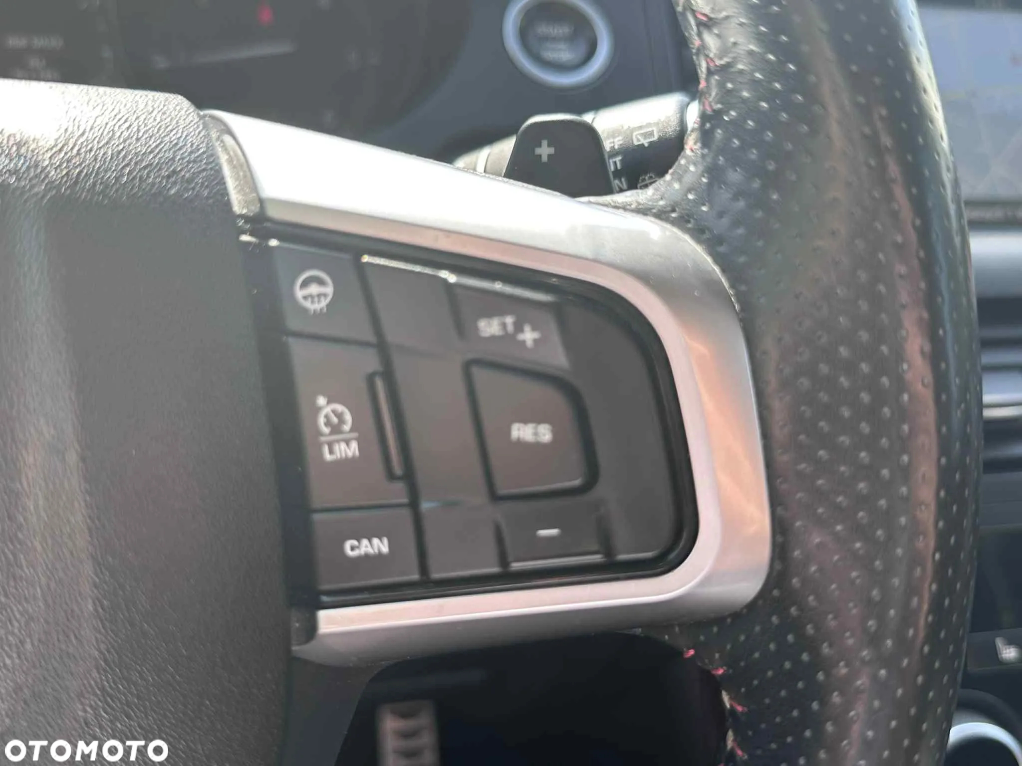 Land Rover Discovery Sport 2.0 D150 R-Dynamic HSE - 19