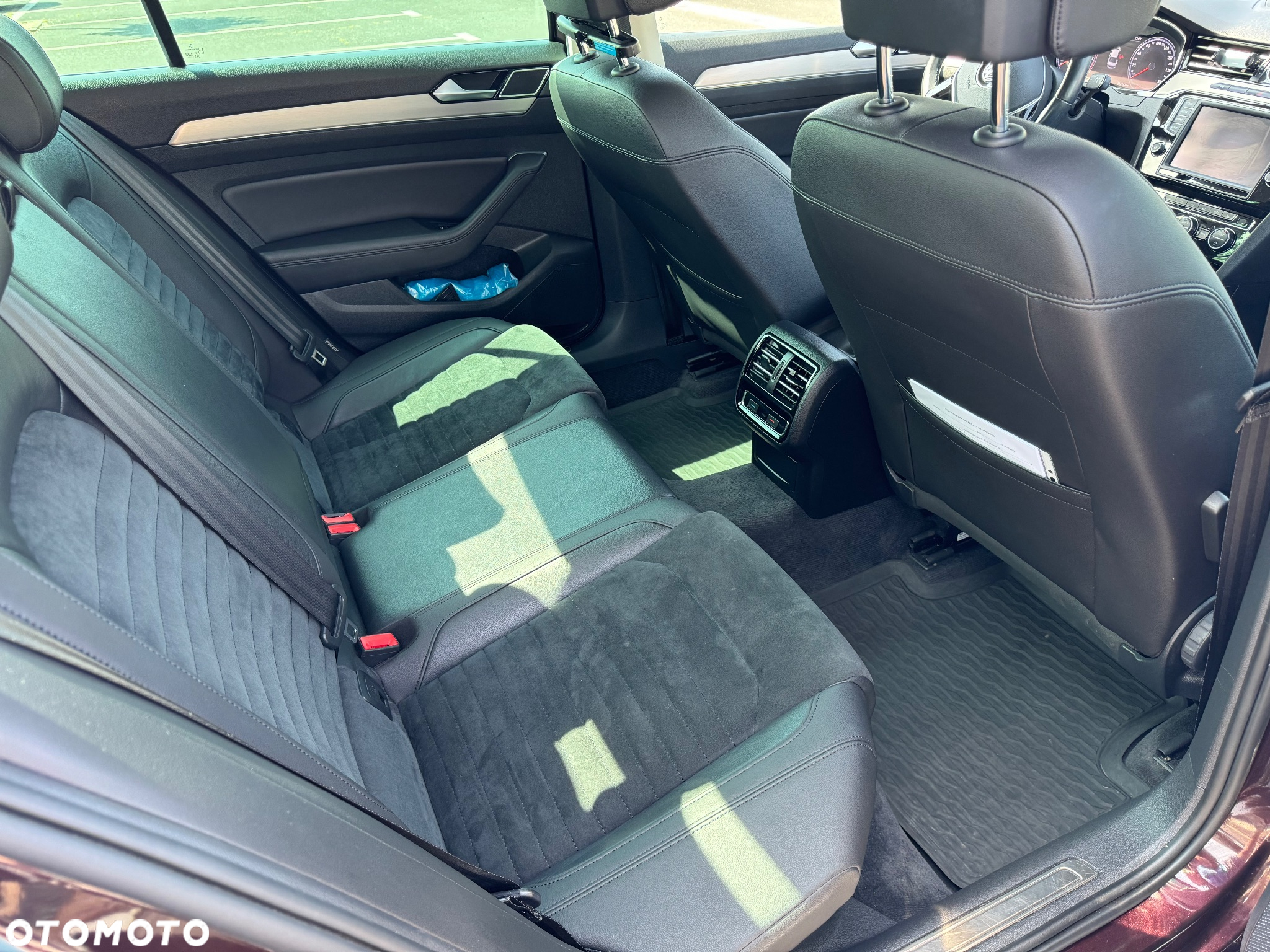 Volkswagen Passat 1.8 TSI BMT Highline - 24