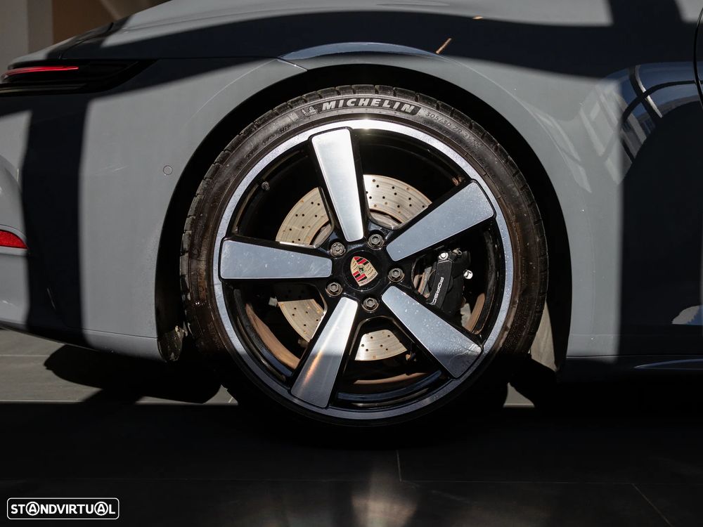 Porsche 911 (992) Carrera S - 16